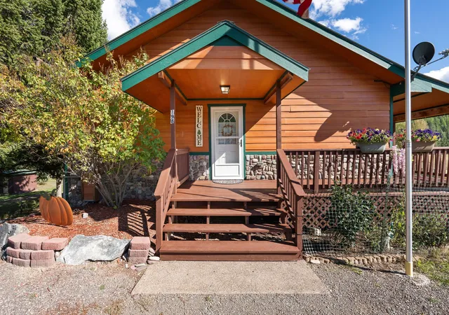 Photo 4 of Single family home for sale at 198 Two Crk Ln, Kila, MT 59920 | MLS# 30034346 | Listing updated on 2026-08-17