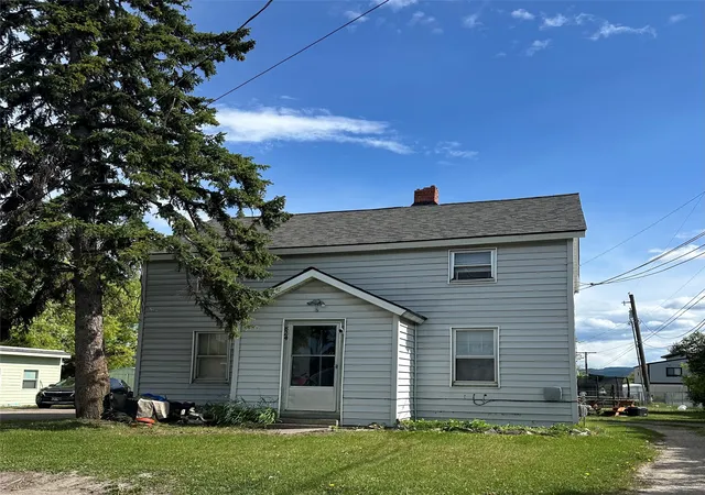 Photo 1 of Multi family home for sale at 824 8th Street W, Kalispell, MT 59901 | MLS# 30036190 | Listing updated on 2026-08-19