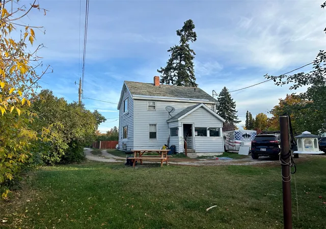 Photo 4 of Multi family home for sale at 824 8th Street W, Kalispell, MT 59901 | MLS# 30036190 | Listing updated on 2026-08-19