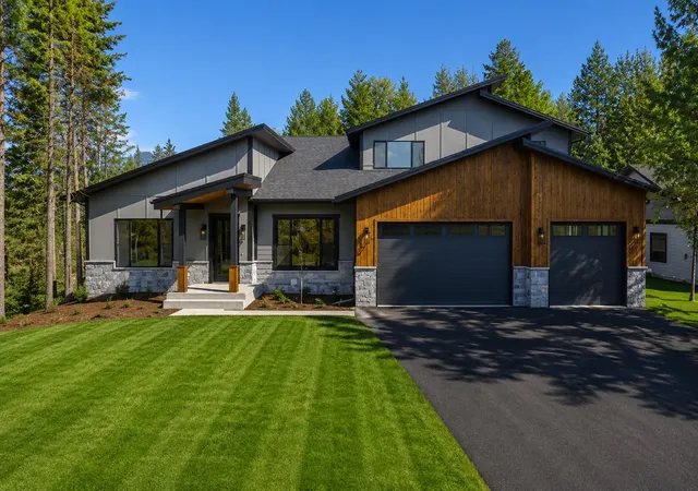 Photo 3 of Mansion for sale at 292 Turnberry Ter, Columbia Falls, MT 59912 | MLS# 30051484 | Listing updated on 2026-10-01
