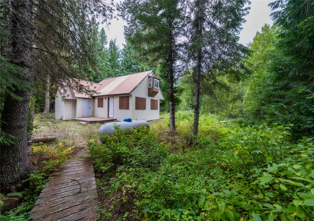 Photo 3 of Single family home for sale at 115 Thornton Ln, Yaak, MT 59935 | MLS# 30056781 | Listing updated on 2026-08-26