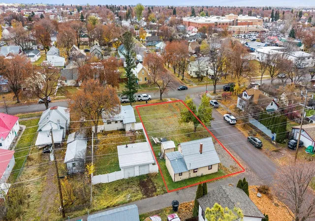 Photo 2 of Single family home for sale at 446 7th Avenue W, Kalispell, MT 59901 | MLS# 30061000 | Listing updated on 2026-08-24