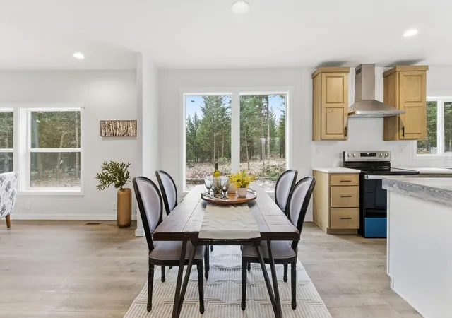 Photo 3 of Manufactured home for sale at 17 Starling Dr, Eureka, MT 59917 | MLS# 30063854 | Listing updated on 2026-08-24