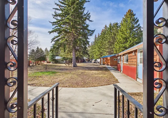 Photo 4 of Single family home for sale at 4964 US Hwy 89 S, Livingston, MT 59047 | MLS# 30066483 | Listing updated on 2026-08-20