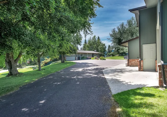 Photo 3 of Single family home for sale at 600 Leisure Dr, Kalispell, MT 59901 | MLS# 30065721 | Listing updated on 2026-08-22