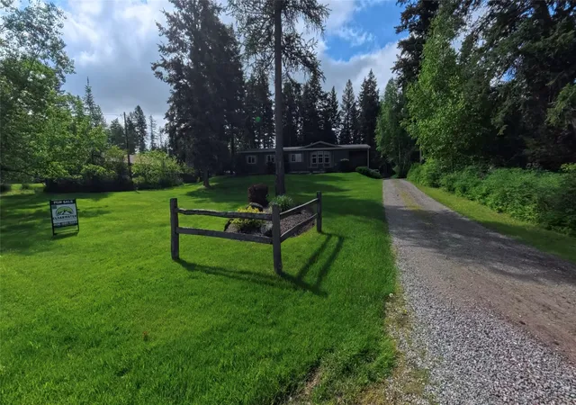 Photo 1 of Manufactured home for sale at 1422 Tamarack Ln, Columbia Falls, MT 59912 | MLS# 30066513 | Listing updated on 2026-08-27