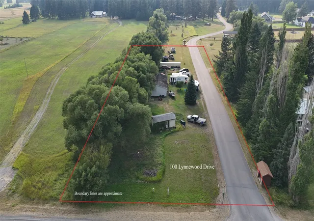 Manufactured home for sale at 100 Lynnewood Dr, Columbia Falls, MT 59912 | MLS# 30067219