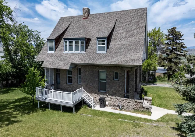 Photo 3 of Single family home for sale at 860 Hiawatha St, Helena, MT 59601 | MLS# 30068323 | Listing updated on 2026-08-11