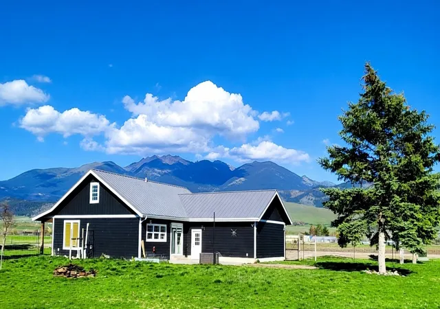 Photo 3 of Single family home for sale at 12 Stonebrook Ln, Plains, MT 59859 | MLS# 30068788 | Listing updated on 2026-08-17