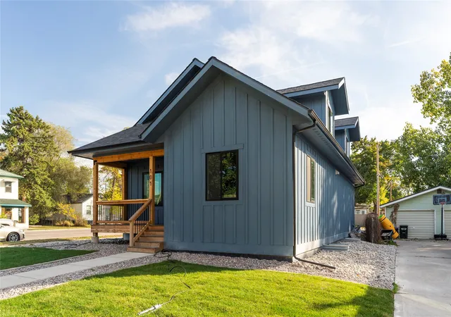 Photo 3 of Single family home for sale at 101 4th Avenue W, Polson, MT 59860 | MLS# 30068475 | Listing updated on 2026-08-12