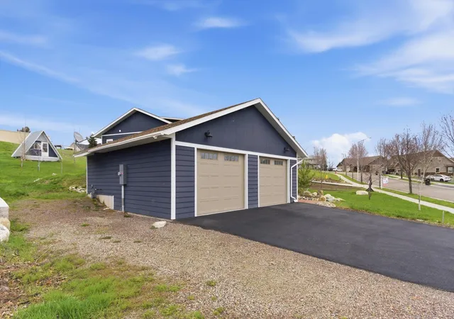 Photo 2 of Single family home for sale at 224 Kara Dr, Kalispell, MT 59901 | MLS# 30068958 | Listing updated on 2026-07-03