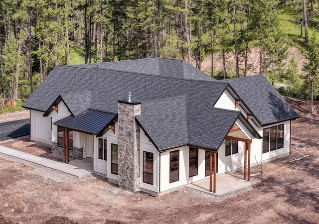 Photo 2 of Single family home for sale at 408 Jefferson St, Kalispell, MT 59901 | MLS# 30069114 | Listing updated on 2026-08-25