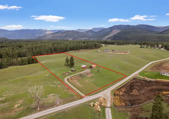 Photo 3 of Single family home for sale at 965 Quartz Loop, Superior, MT 59872 | MLS# 30069361 | Listing updated on 2026-08-20