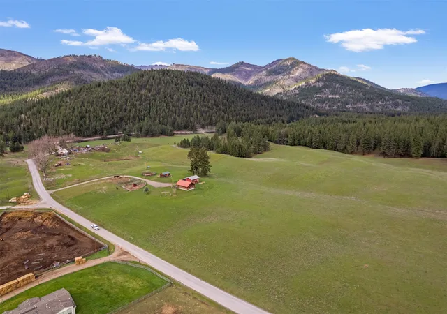 Photo 3 of Single family home for sale at 965 Quartz Loop, Superior, MT 59872 | MLS# 30069361 | Listing updated on 2026-08-20
