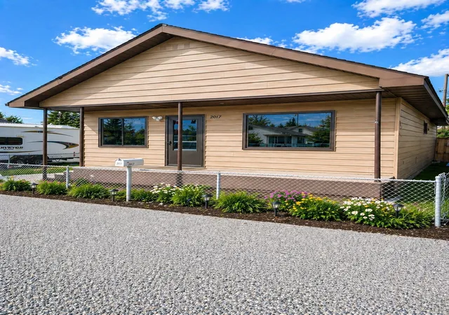 Photo 1 of Single family home for sale at 2017 S Wyoming St, Butte, MT 59701 | MLS# 30069584 | Listing updated on 2026-08-21