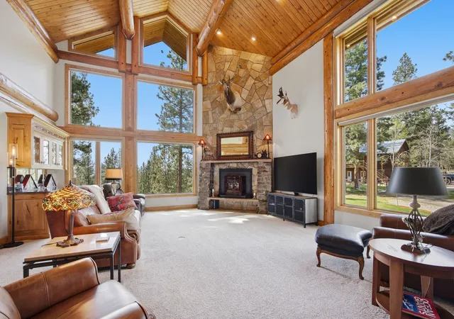 Photo 1 of Single family home for sale at 1858 Pleasant View Dr, Victor, MT 59875 | MLS# 30069579 | Listing updated on 2026-08-19