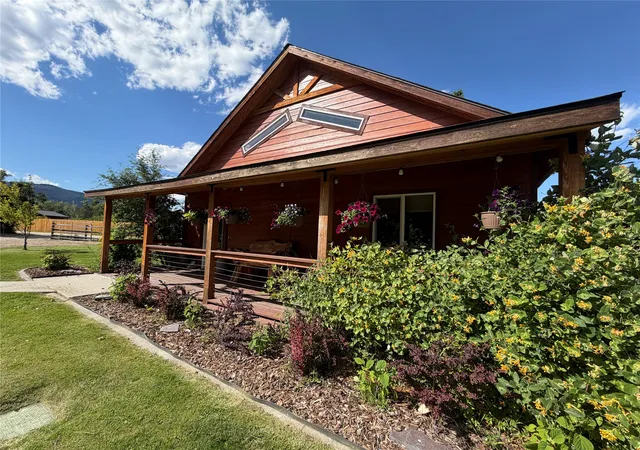 Photo 1 of Single family home for sale at 20555 Old Us Hwy 93, Florence, MT 59833 | MLS# 30070163 | Listing updated on 2026-08-23