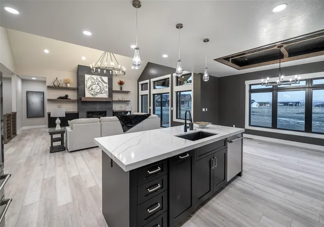 Photo 2 of Mansion for sale at 10 Rock Quarry Ln, Great Falls, MT 59405 | MLS# 30070228 | Listing updated on 2026-08-15