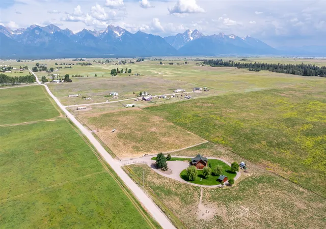 Photo 4 of Single family home for sale at 38369 Songer Rd, Ronan, MT 59864 | MLS# 30070969 | Listing updated on 2026-08-26
