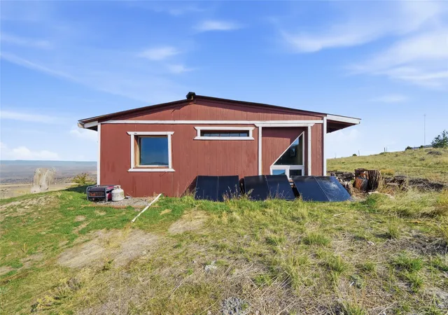 Photo 5 of Single family home for sale at 112 Lone Wolf Trl, Three Forks, MT 59752 | MLS# 30066726 | Listing updated on 2026-08-27