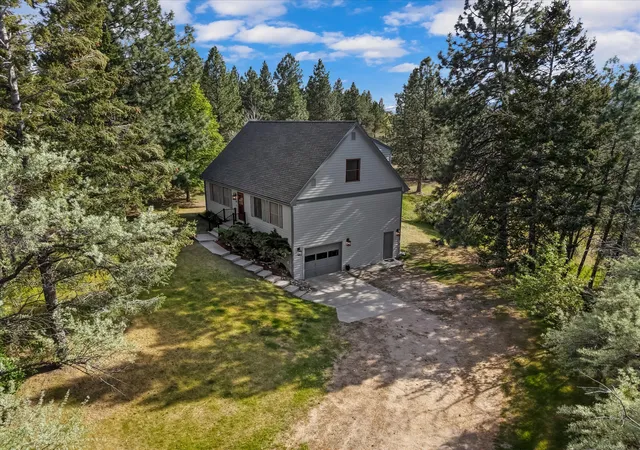 Photo 4 of Single family home for sale at 428 Sapphire Ln, Stevensville, MT 59870 | MLS# 30070314 | Listing updated on 2026-07-01