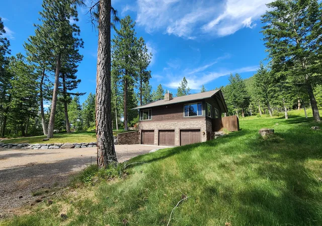 Photo 3 of Single family home for sale at 31683 Lake To Sky Dr, Bigfork, MT 59911 | MLS# 30071322 | Listing updated on 2026-08-17