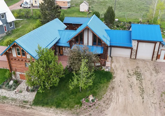Photo 4 of Single family home for sale at 916 Spring St, Philipsburg, MT 59858 | MLS# 30071826 | Listing updated on 2026-08-21