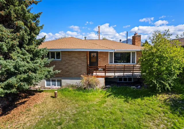 Photo 4 of Single family home for sale at 3033 Bayard St, Butte, MT 59701 | MLS# 30072015 | Listing updated on 2026-08-08