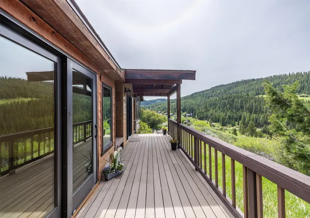 Photo 2 of Manufactured home for sale at 3005 Woodchuck Rd, Bozeman, MT 59715 | MLS# 30072327 | Listing updated on 2026-08-26