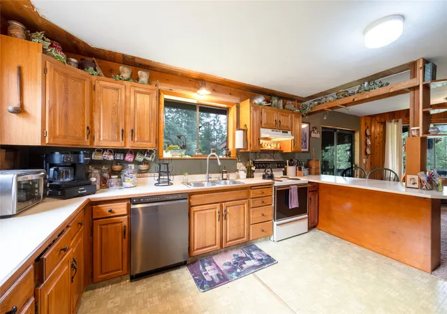 Photo 4 of Single family home for sale at 5 Big Fir Ln, Thompson Falls, MT 59873 | MLS# 30072346 | Listing updated on 2026-08-24