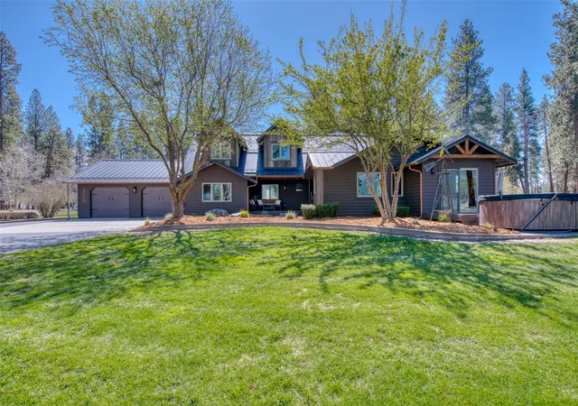 Photo 3 of Single family home for sale at 229 Camas Crk Loop, Hamilton, MT 59840 | MLS# 30071142 | Listing updated on 2026-08-19