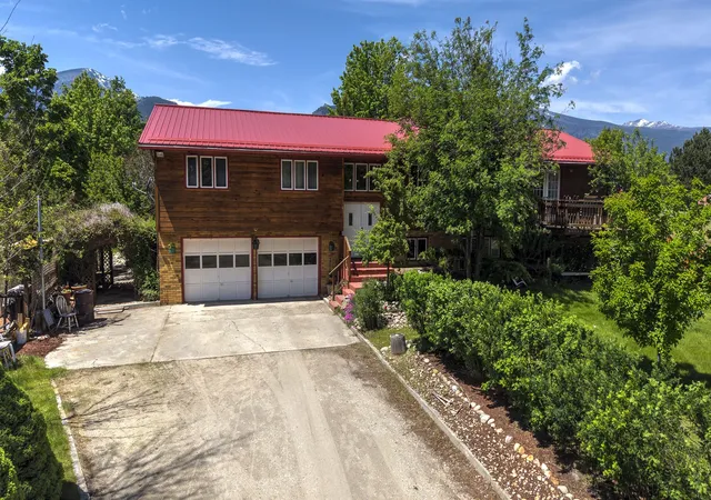 Photo 1 of Mansion for sale at 3979 Stevensville River Rd, Stevensville, MT 59870 | MLS# 30071922 | Listing updated on 2026-08-16