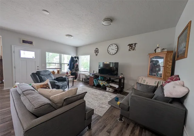 Photo 2 of Single family home for sale at 217 3rd Street S, Cascade, MT 59421 | MLS# 30072502 | Listing updated on 2026-09-26