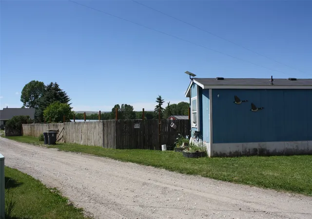 Photo 1 of Manufactured home for sale at 354 Ole Depot Rd, Gallatin Gateway, MT 59730 | MLS# 30072542 | Listing updated on 2026-08-26