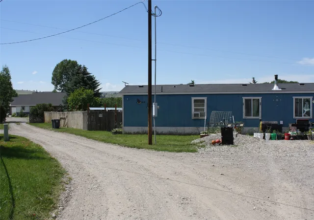 Photo 4 of Manufactured home for sale at 354 Ole Depot Rd, Gallatin Gateway, MT 59730 | MLS# 30072542 | Listing updated on 2026-08-26