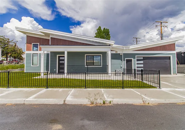 Photo 1 of Single family home for sale at 271 W Gold St, Butte, MT 59701 | MLS# 30072800 | Listing updated on 2026-08-07