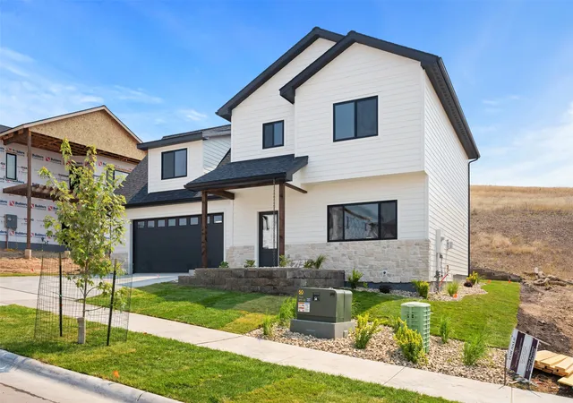 Photo 3 of Single family home for sale at 7134 Helenka Rose Dr, Missoula, MT 59803 | MLS# 30072130 | Listing updated on 2026-08-26