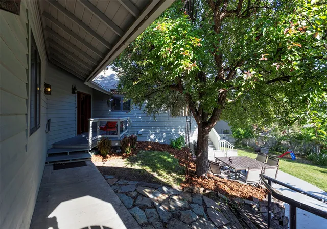 Photo 3 of Single family home for sale at 171 Fairway Dr, Missoula, MT 59803 | MLS# 30073216 | Listing updated on 2026-08-21
