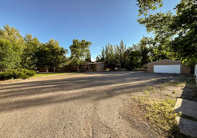 Photo 3 of Single family home for sale at 18 Park Garden Est, Great Falls, MT 59404 | MLS# 30073328 | Listing updated on 2026-08-25
