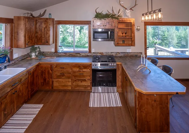 Photo 4 of Single family home for sale at 2658 Mt Hwy 200, Trout Creek, MT 59874 | MLS# 30073437 | Listing updated on 2026-08-21