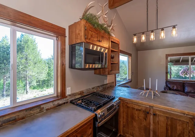 Photo 5 of Single family home for sale at 2658 Mt Hwy 200, Trout Creek, MT 59874 | MLS# 30073437 | Listing updated on 2026-08-21