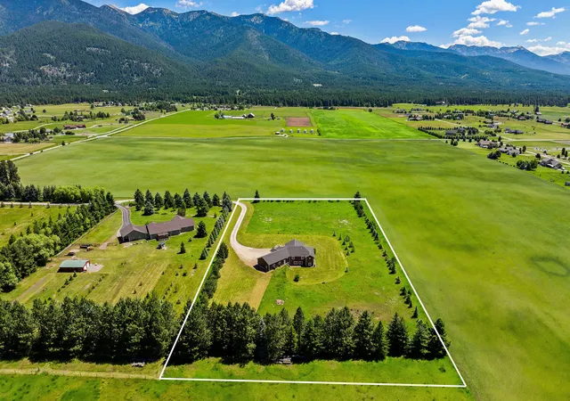 Photo 3 of Mansion for sale at 44 Playa Grande Rd, Kalispell, MT 59901 | MLS# 30073263 | Listing updated on 2026-08-24