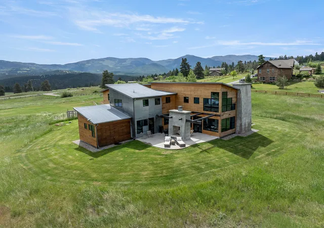 Photo 1 of Single family home for sale at 2 Finn Mountain Rd, Clancy, MT 59634 | MLS# 30071880 | Listing updated on 2026-08-14