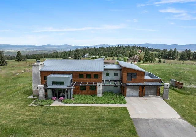 Photo 3 of Single family home for sale at 2 Finn Mountain Rd, Clancy, MT 59634 | MLS# 30071880 | Listing updated on 2026-08-14