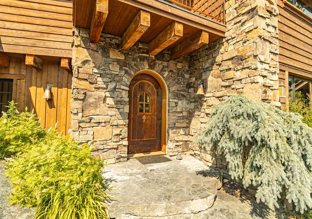 Photo 2 of Single family home for sale at 13521 Bug Crk Rd, Bigfork, MT 59911 | MLS# 30073471 | Listing updated on 2026-08-11