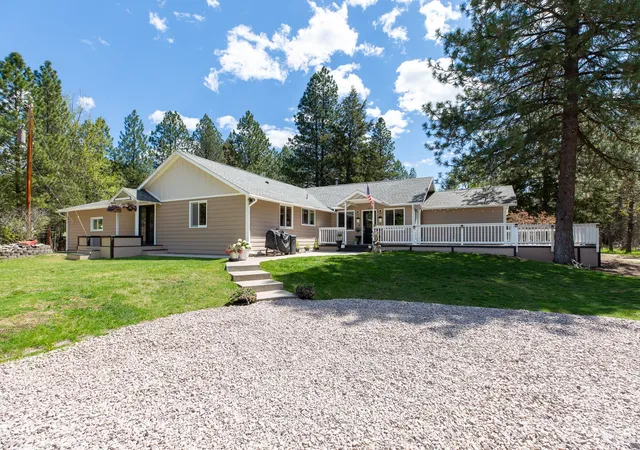 Photo 3 of Single family home for sale at 6400 Boondock Ln, Clinton, MT 59825 | MLS# 30073794 | Listing updated on 2026-08-25
