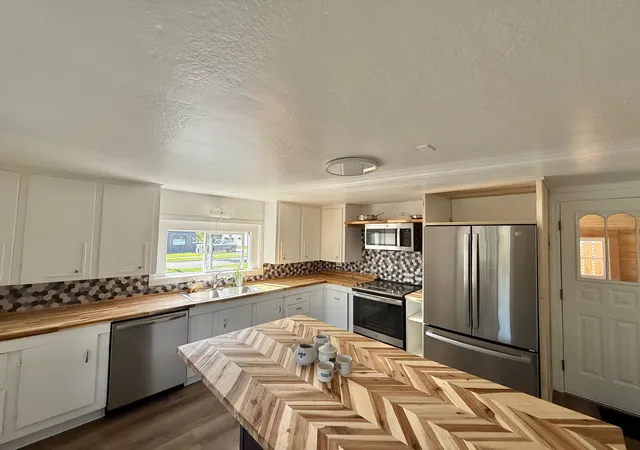Photo 4 of Single family home for sale at 755 Salmon Run, Whitefish, MT 59937 | MLS# 30073809 | Listing updated on 2026-08-19