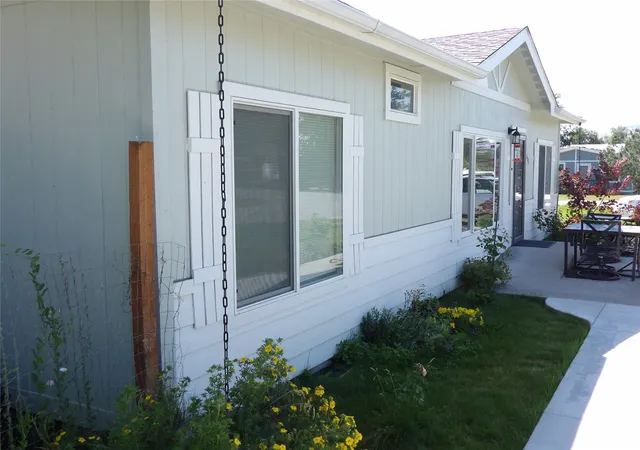 Photo 3 of Manufactured home for sale at 401 Griffith Ln, Saint Ignatius, MT 59865 | MLS# 30073995 | Listing updated on 2026-08-08