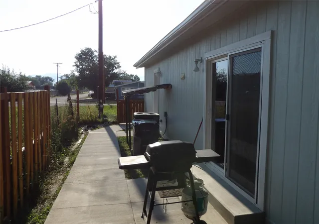 Photo 4 of Manufactured home for sale at 401 Griffith Ln, Saint Ignatius, MT 59865 | MLS# 30073995 | Listing updated on 2026-08-08
