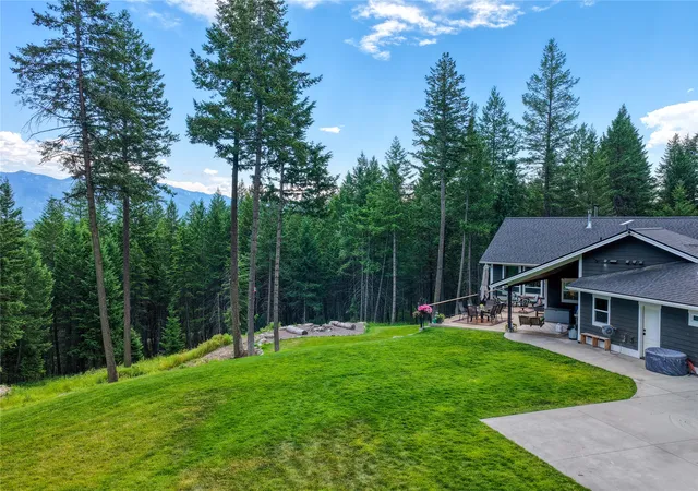 Photo 3 of Mansion for sale at 35 Stagecoach Dr, Whitefish, MT 59937 | MLS# 30074005 | Listing updated on 2026-08-07